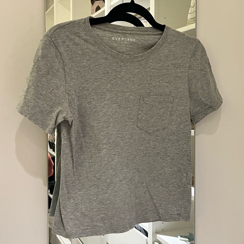 Everlane grey pocket t